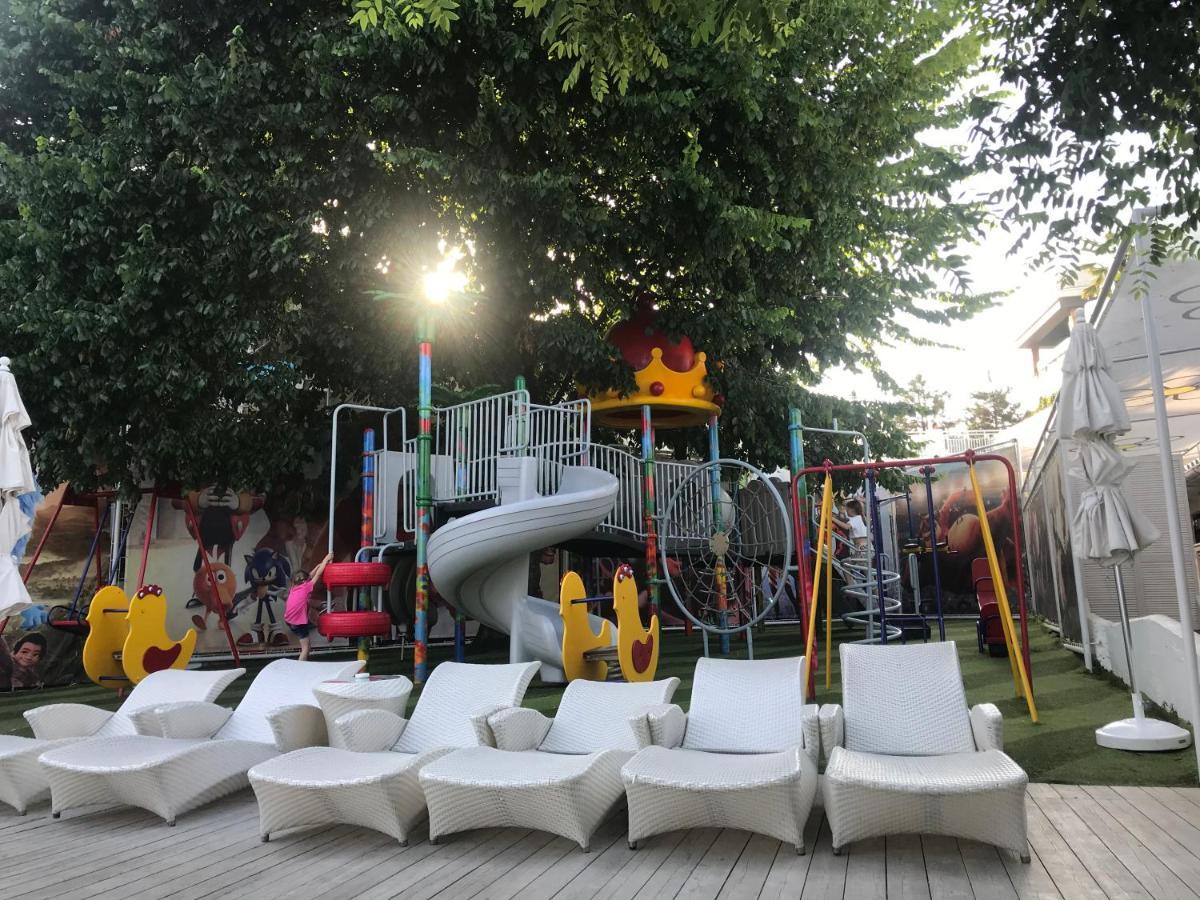 Аркадийский Дворец. Санрайз Apartman Odessza Kültér fotó